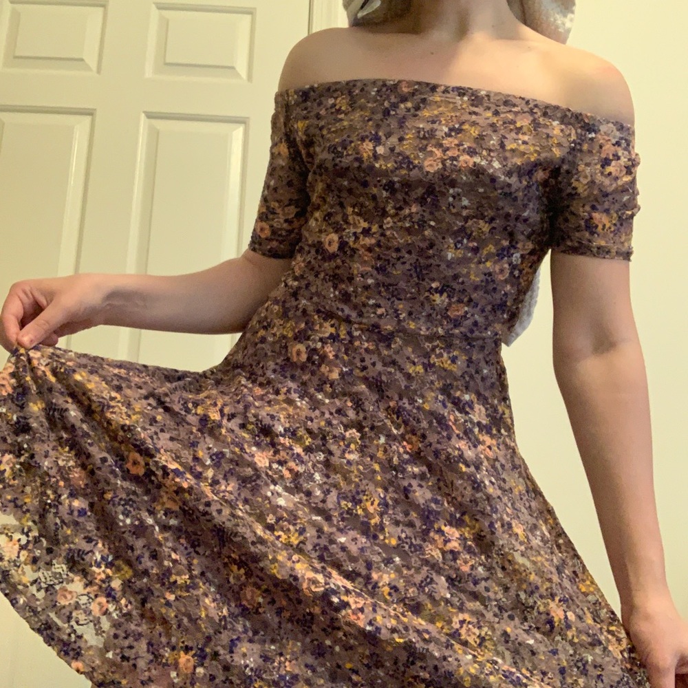 Xhiliration Size S Floral off the shoulder dress